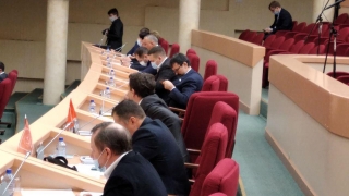 Ковид в Саратове. Депутат потребовал у коллеги справку и покинул заседание думы