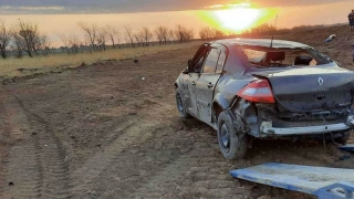 Водитель перевернувшегося "Рено" погиб, его пассажиры в больнице