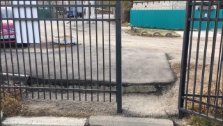 "Дети как сайгаки". Новый тротуар у музыкальной школы в Саратове