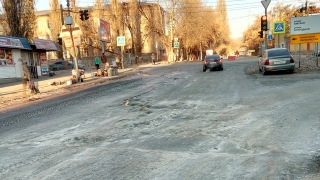 Саратовцы пожаловались на "ледяную дорогу" в Заводском районе