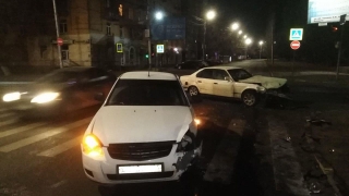 На Большой Горной "BMW" въехал в "Приору". Пострадала 74-летняя пассажирка