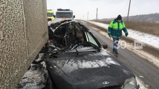 В Татарстане саратовский водитель погиб под колесами фуры