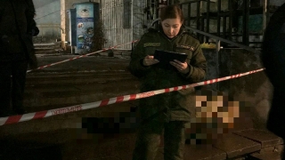 Около многоэтажки в центре Саратова зарезали мужчину