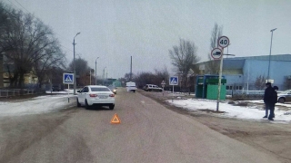 Пожилая нарушительница ПДД попала под колеса "Лады"