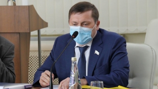 Минпром рассчитывает на 10-процентный рост средней зарплаты по итогам года