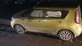 На Автомобильной водитель опрокинула "Киа" и попала в больницу
