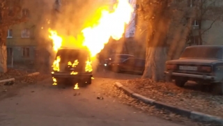 Пожарные выезжали тушить автомобиль на Политехнической
