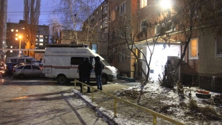 Убийство и пожар. Вечер в многоэтажке Саратова потребовал приезда СК