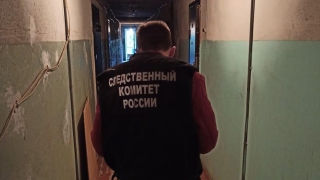 Саратовец обнаружил в подъезде труп неизвестного мужчины
