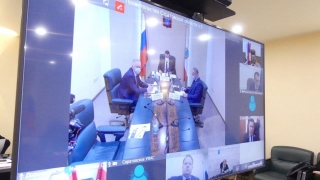 Саратовских чиновников призвали "быть начеку" в новогодние праздники
