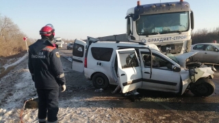 Выехал на встречку. В аварии под Энгельсом погибли три человека