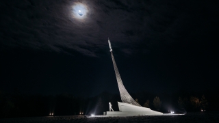 В Парке покорителей космоса появилось освещение