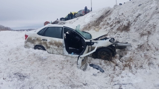 В массовом ДТП под Саратовом погиб водитель "Гранты"