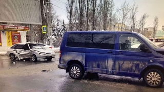 С проспекта Строителей госпитализировали водителя "14-й"