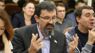 Дмитрий Чернышевский сдал мандат депутата и сделал прощальное заявление