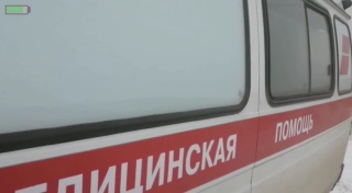 Многодетная семья из Энгельса: "А дороги нет вообще никакой, "скорая" с трудом едет"