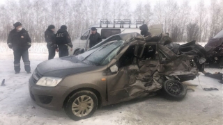 Снегопад. ГИБДД призывает саратовцев не выезжать на "встречку"