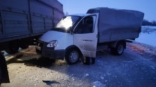 В массовой аварии под Пугачевом пострадала женщина