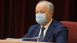 За год Валерий Радаев опустился в медиарейтинге губернаторов