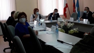 Выборы главы Светлого. На заседание собрания депутатов прибыла полиция