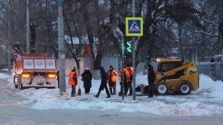 Уборка снега. Мэрия Саратова просит не парковаться ночью на шести улицах