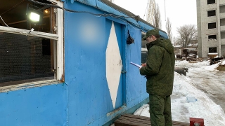 В строительном вагончике нашли труп зарезанного сторожа
