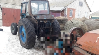 Затянуло в карданный вал. Саратовец погиб при тюковании сена