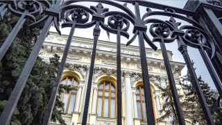 Злостных неплательщиков кредитов стало на 2,4 млн больше