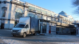 Начался демонтаж ларьков у Крытого рынка в Саратове