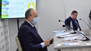 Главе минсельхоза поставили "стратегические" задачи по сахару и яйцам