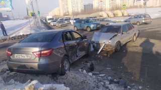 В Солнечном столкнулись две "Лады". Четырехлетний мальчик в больнице