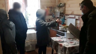 Оскорбленная женщина расцарапала сожителю лицо и вонзила нож в сердце