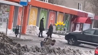 "Просто водитель не уступил пешеходу". ДТП в Солнечном обернулось дракой