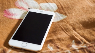В кофейне на Волжской у девушки украли iPhone за 40 тысяч