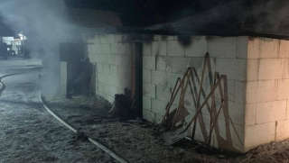 В саратовском селе на пожаре погибли 16 коров, 14 телят и коза