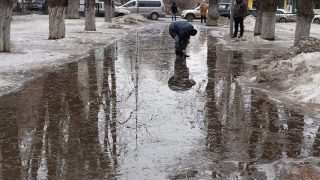 От чопиков до мусорок. Фоторепортаж с аллеи на Рахова
