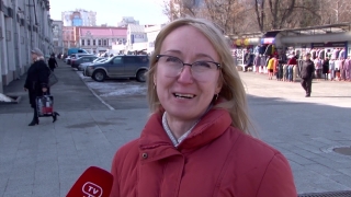 Уличный опрос. Как саратовцы пережили год борьбы с ковидом?