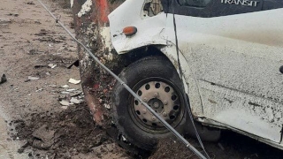 В Энгельсе маршрутка с пассажирами врезалась в столб