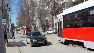 В центре Саратова 20 минут не ходили трамваи и троллейбусы