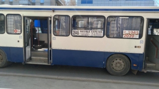 С Московской госпитализировали упавшую в салоне пассажирку автобуса