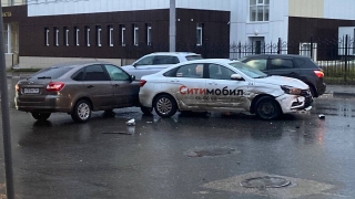 В центре Саратова произошло массовое ДТП
