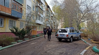 В Заводском районе из окна третьего этажа выпал ребенок