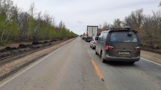 Ремонт дорог спровоцировал многокилометровые пробки на саратовской трассе