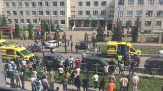Гибель детей в казанской школе стала общенациональной трагедией