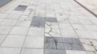По дизайн-коду? Саратовцы изумлены "ремонтом" плитки на Волжской