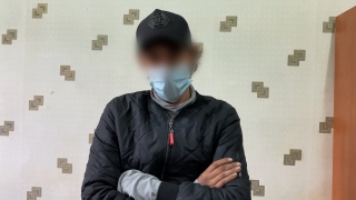 В Заводском районе грабитель разбивал стекла машин и уносил видеорегистраторы
