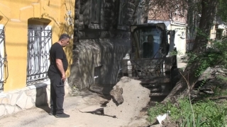 Видео. Саратовцы боятся остаться без тротуаров в центре города