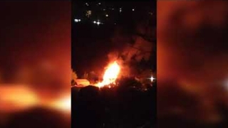 Ночью в Саратове тушили пожар площадью 100 кв метров