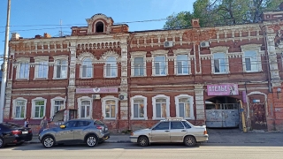В Саратове шесть аварийных домов снесут и только три реконструируют