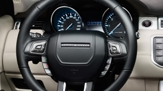 Саратовец год ждал запчасти для "Range Rover" от мошенников